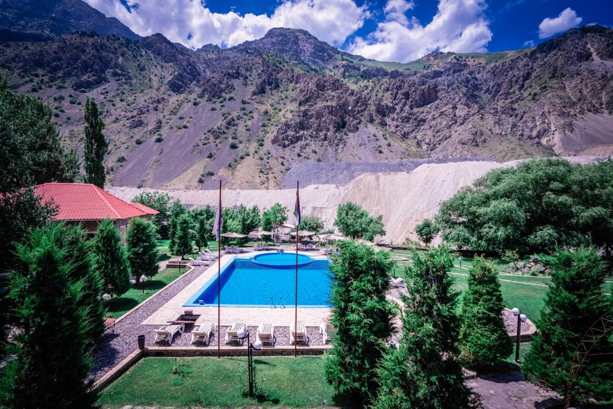 Chatcal Mountains Resort Burchmulla Exteriör bild